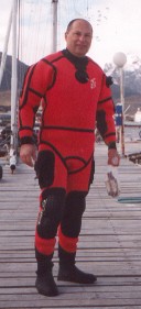 Qué elegir un neopreno o un traje seco