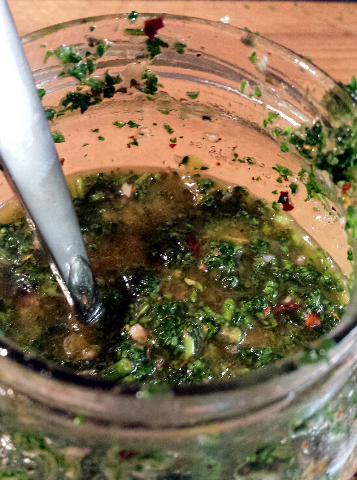 Cómo preparar chimichurri argentino 4 pasos Recetas Doncomos