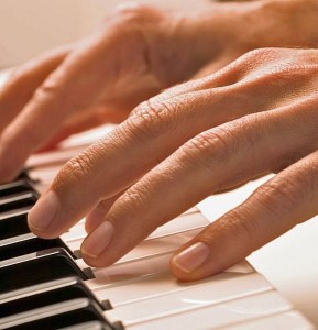 tocando_piano