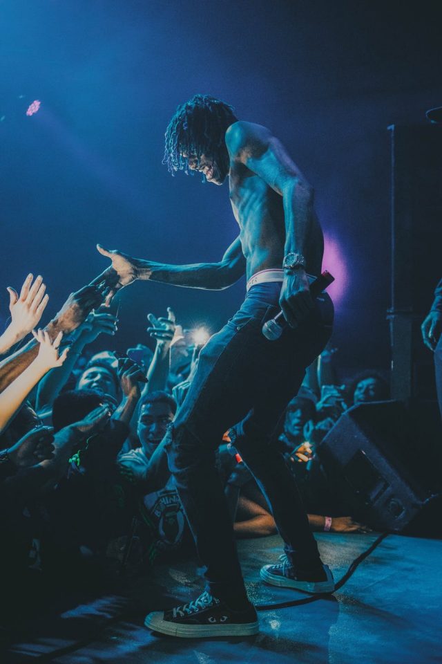 ¿Qué significa soñar con famosos?