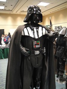 Cómo hacer un disfraz de Darth Vader