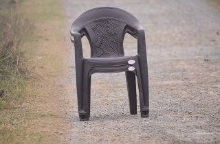 Cómo restaurar una silla de plástico