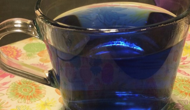 té azul
