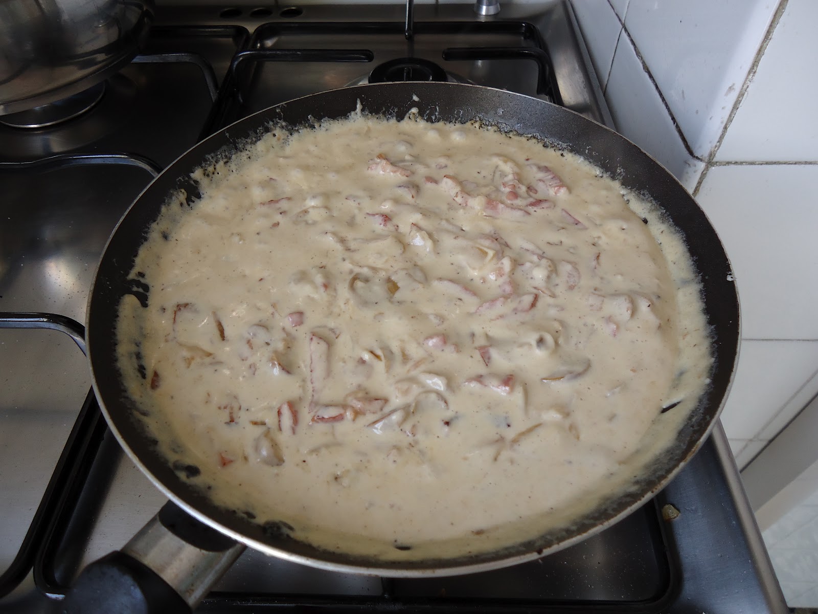 Cómo hacer salsa carbonara