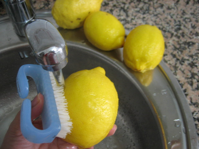 lavar limones