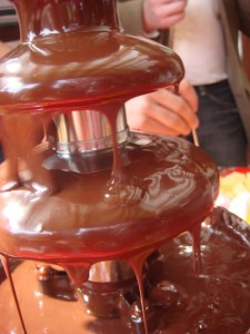 Cómo preparar una fondue de chocolate