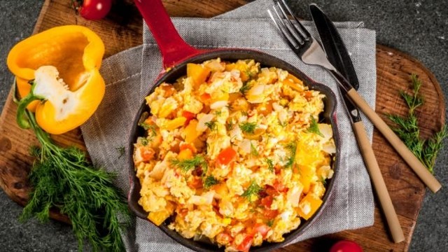 Huevos revueltos a la Española