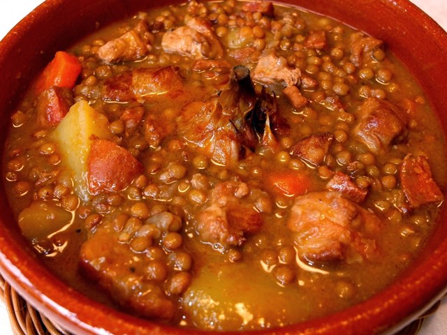 Lentejas con costillas de cerdo