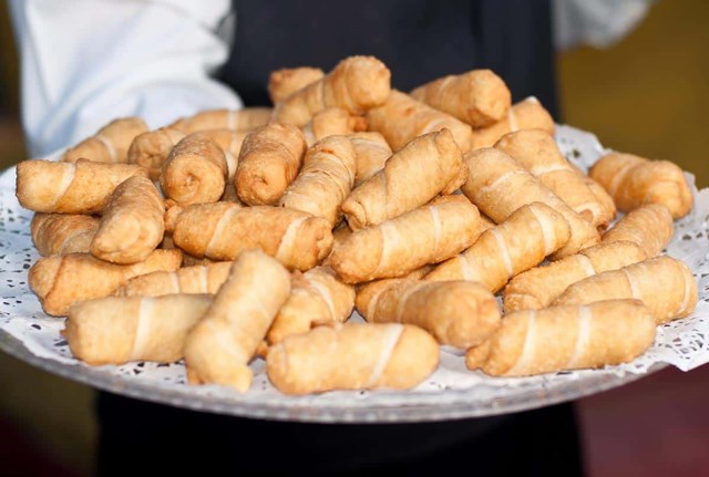Cómo hacer tequeños Venezolanos o dedos de queso.