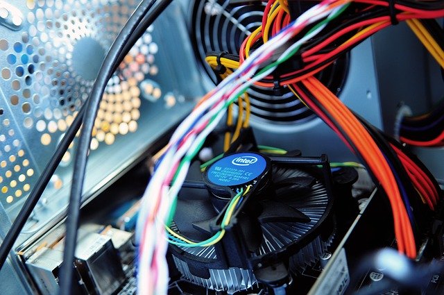 Cómo Colocar Un Ventilador De PC - 15 Pasos - Tecnología Doncomos.com