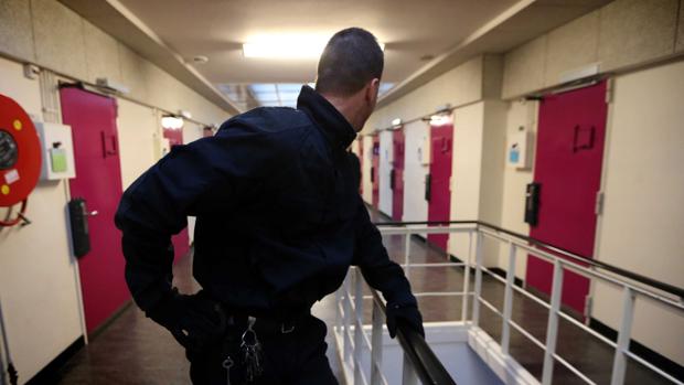 funcionario de prisiones