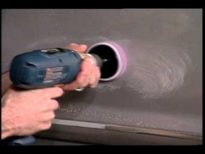 Cómo reparar arañazos del coche