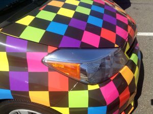 Cómo elegir colores de pintura para coches