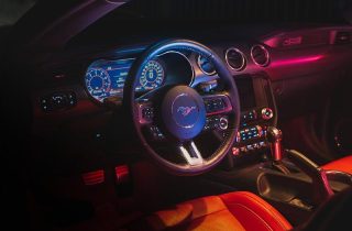 Cómo cambiar las luces del interior del vehículo